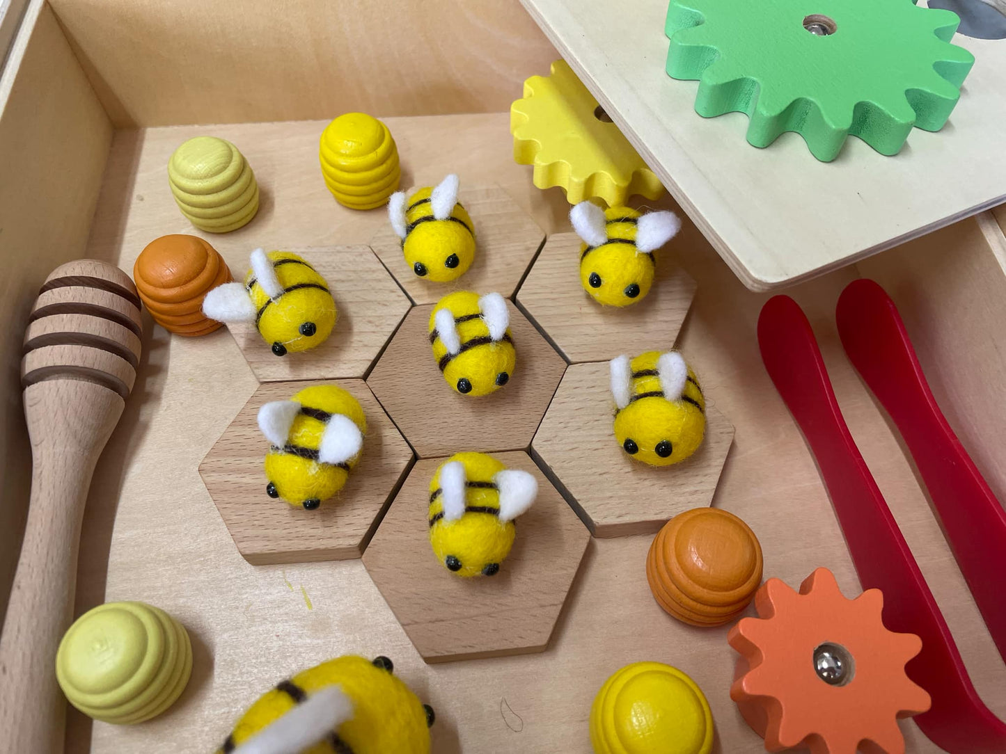 Beehive Bee Flower Cog Loose Parts Tray Sensory play Bundle