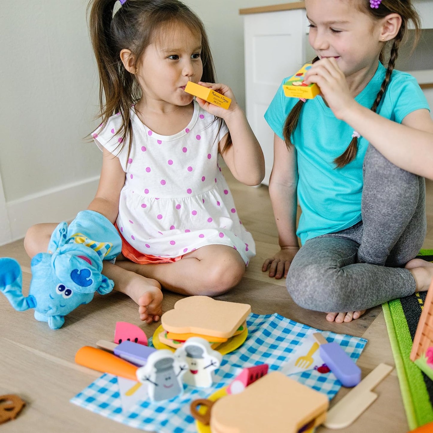 Melissa & Doug Blue’s Clues & You! Picnic Play Set