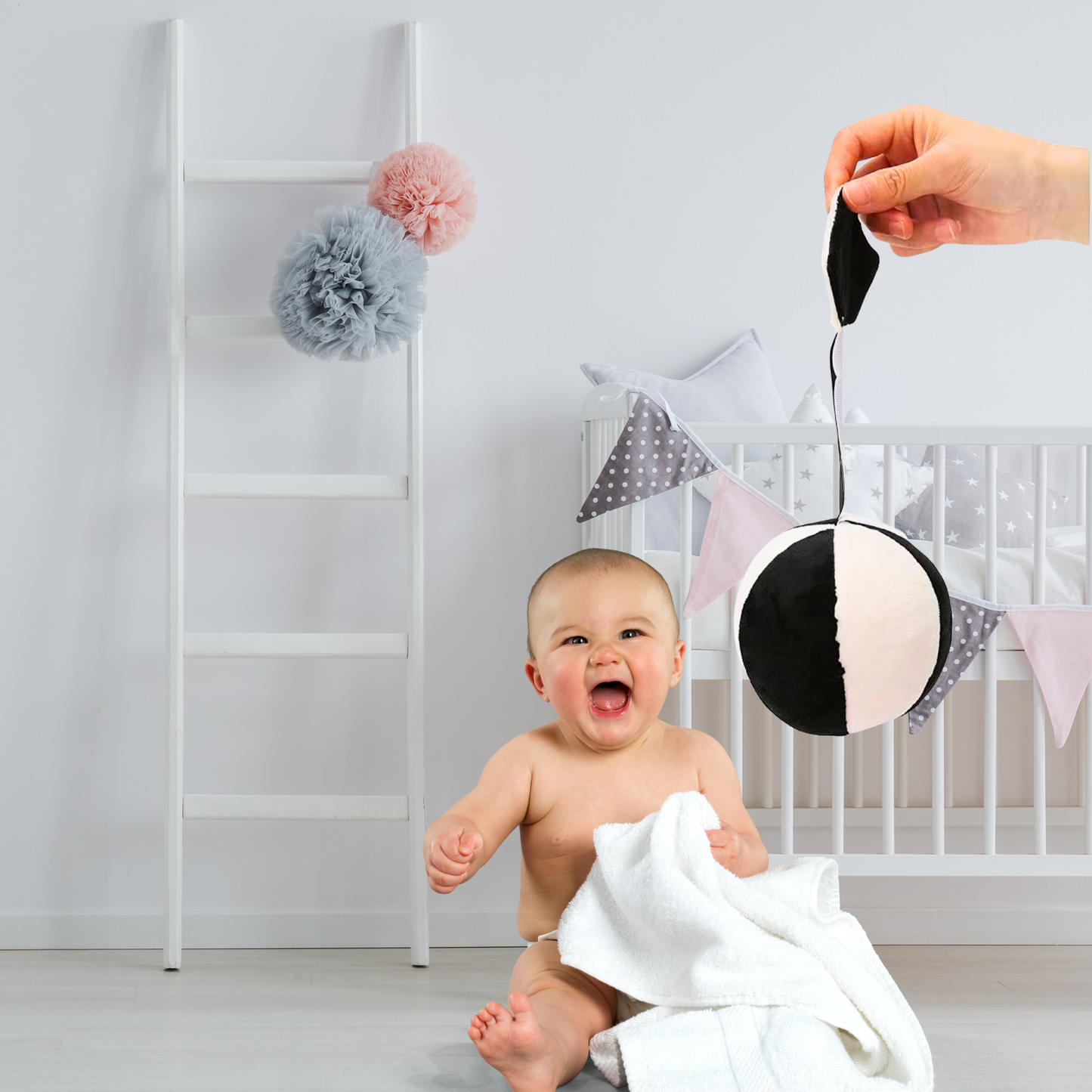 Baby Montessori High contrast Sensory Ball - HAPPY GUMNUT