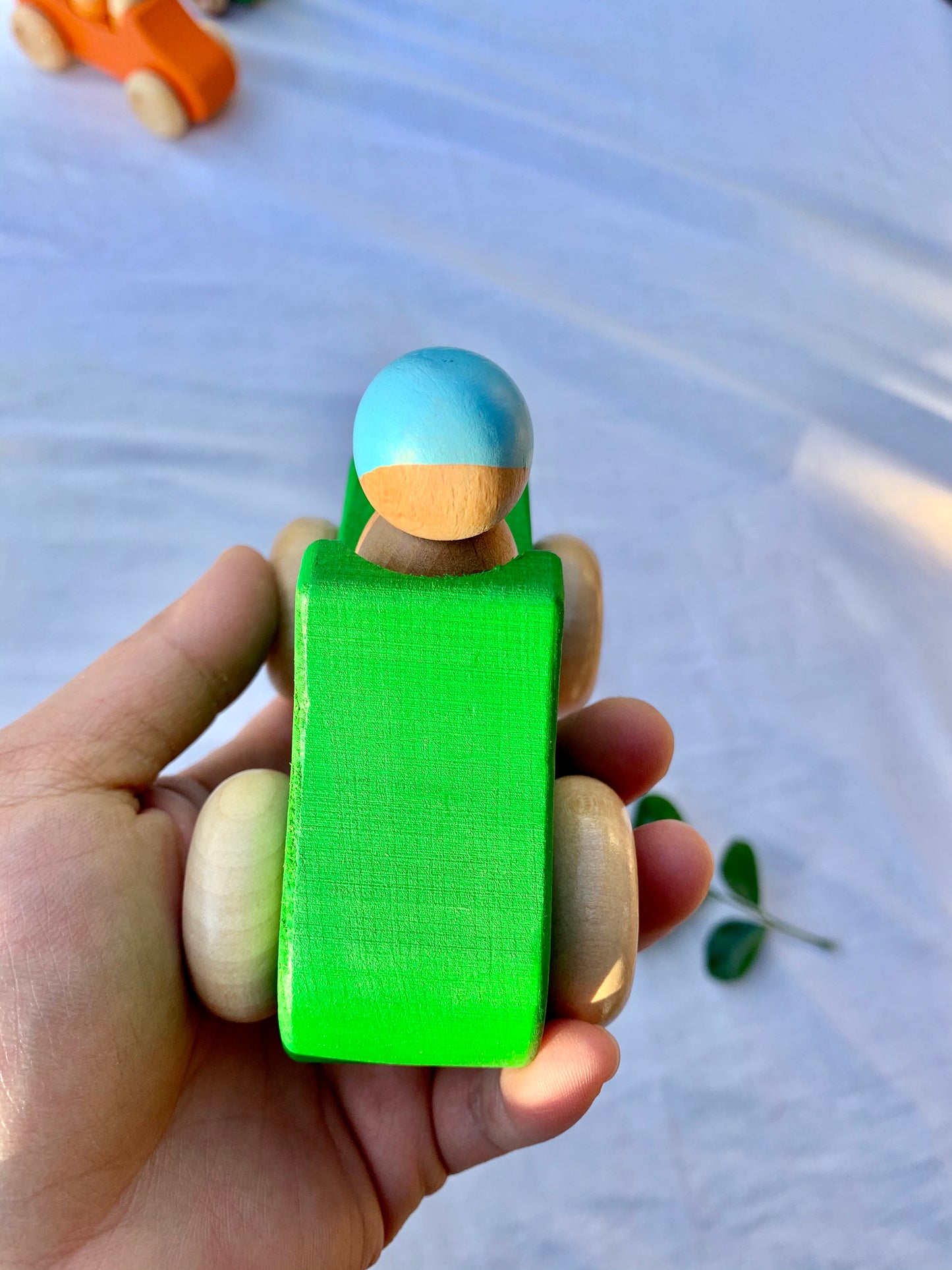 Wooden Rainbow Cars & Dolls Set - HAPPY GUMNUT